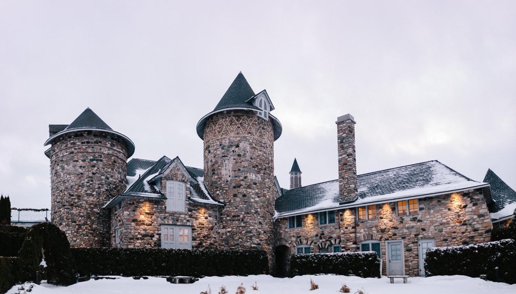 Boozy Book Fair at Castle Farms
